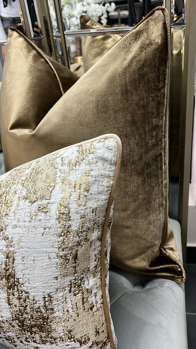 De-luxe bronze velvet cushion