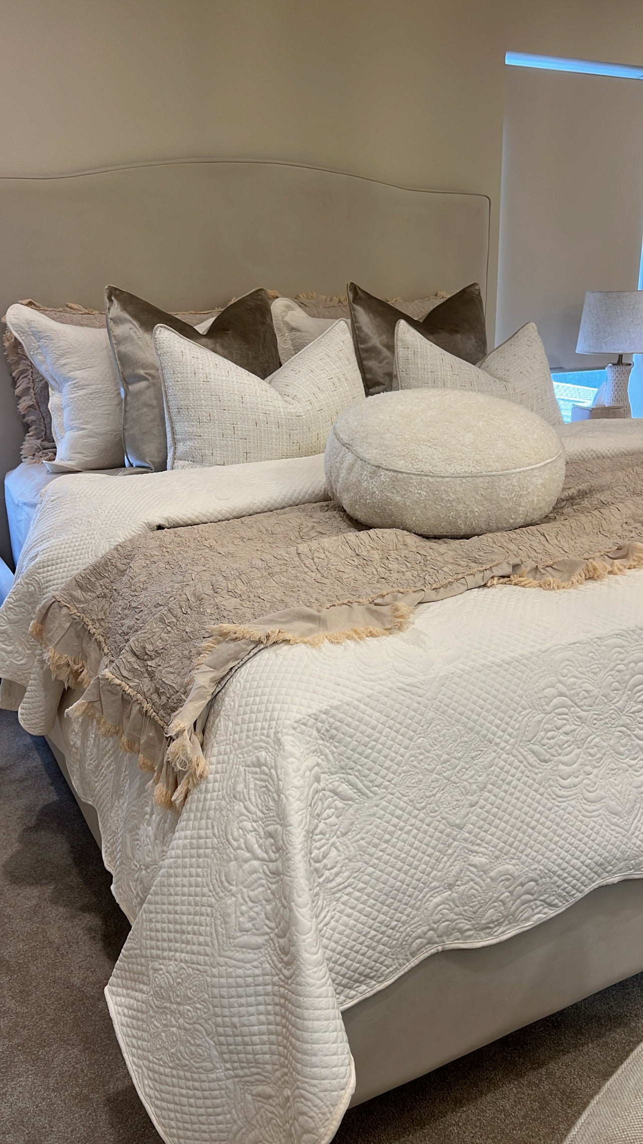 Harmony ivory Coverlet queen / king