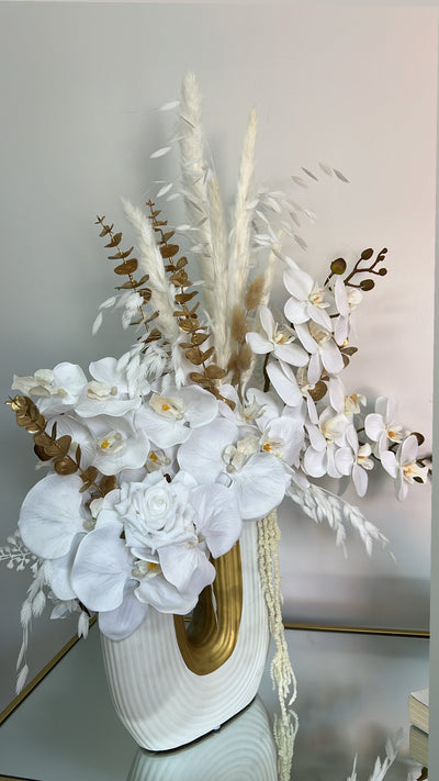 Amara floral arrangement - Luscious Homewares