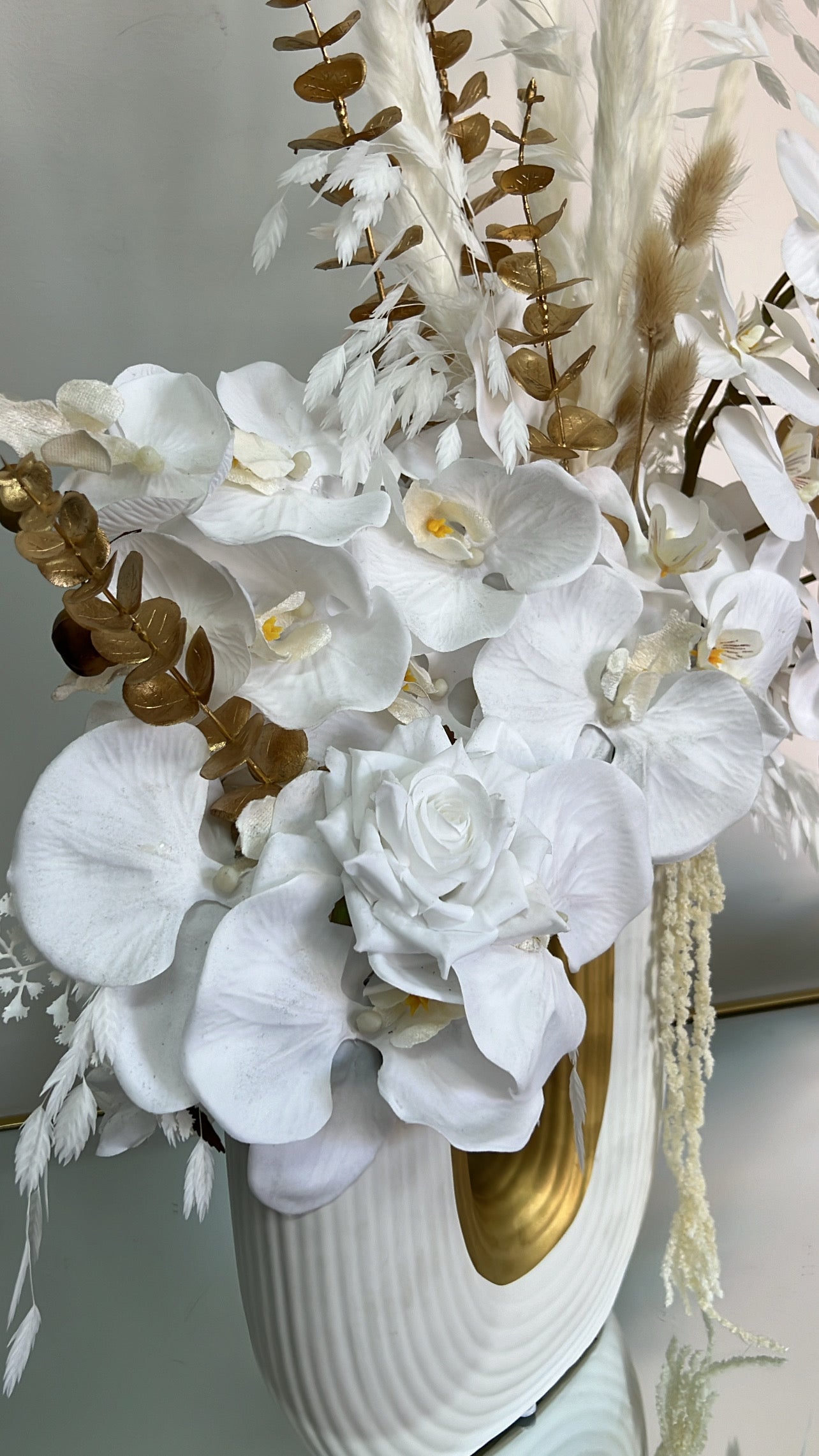 Amara floral arrangement - Luscious Homewares