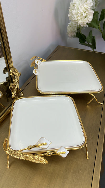 Tulip square gold and white serving platter