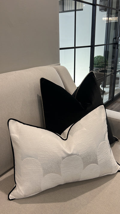 Arch white cushion