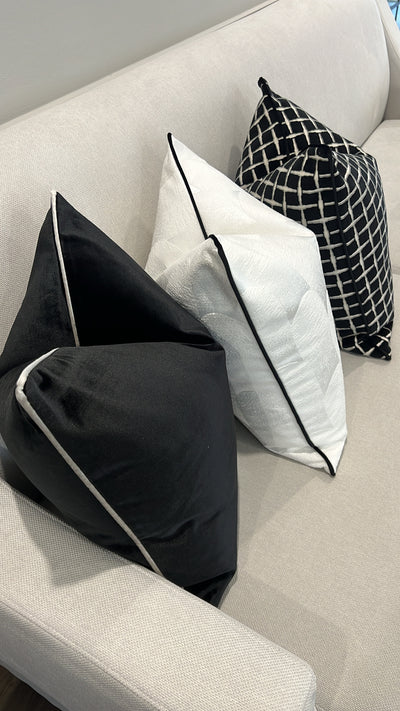 Arch white cushion