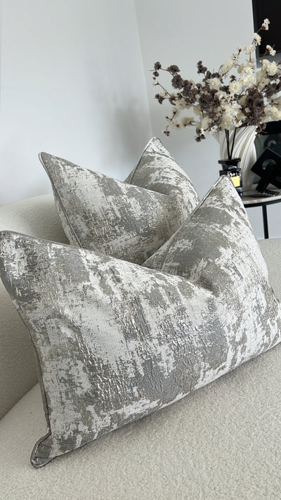 Cirrus silver cushion