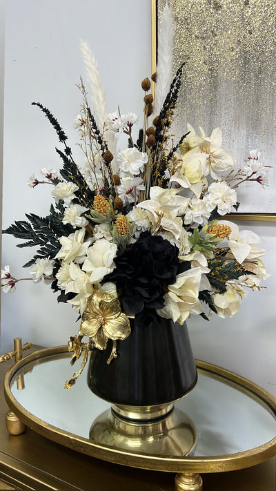 Bloom blossom floral arrangement