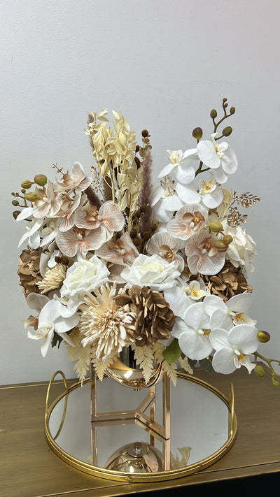 Orla floral arrangement