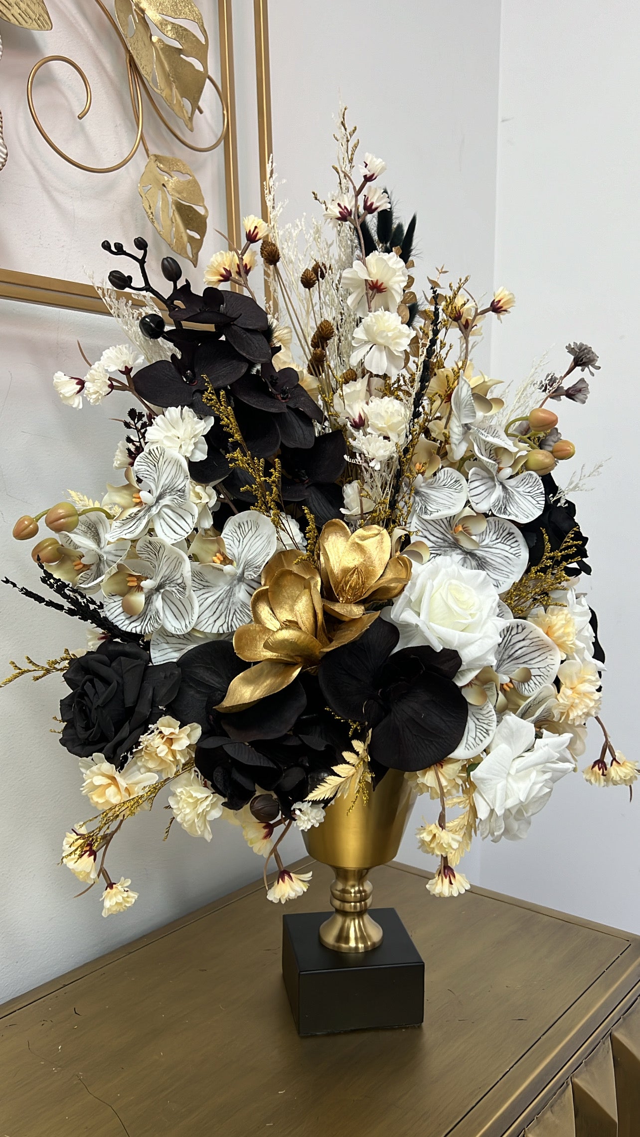 Razza floral arrangement