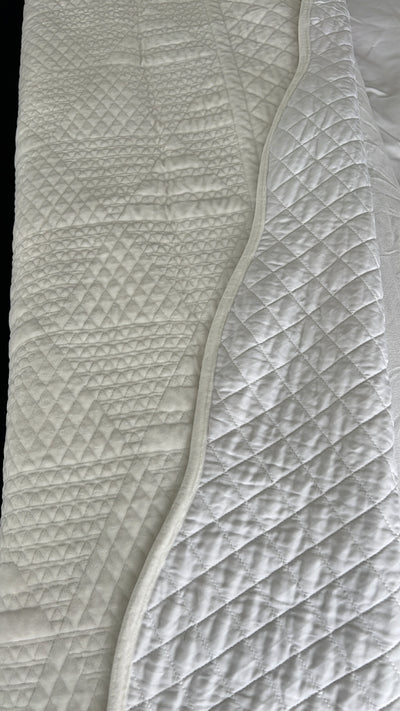 Luxe ivory - white double sided Coverlet queen / king