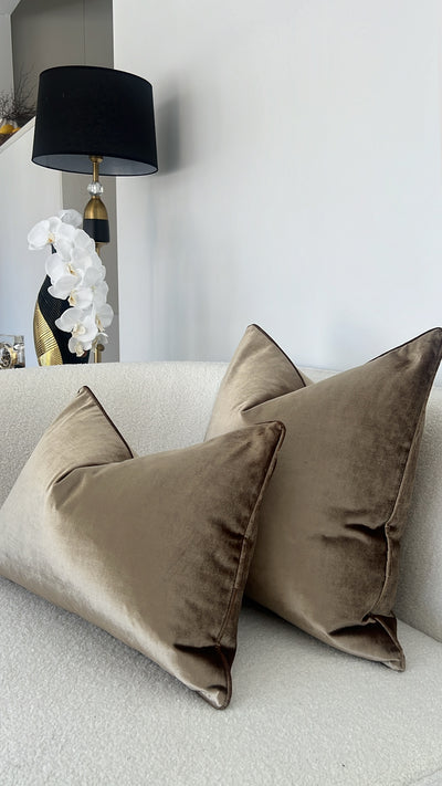 De-luxe brass velvet cushion