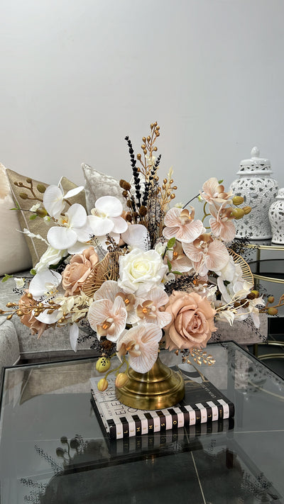 Yusra floral arrangement - Luscious Homewares