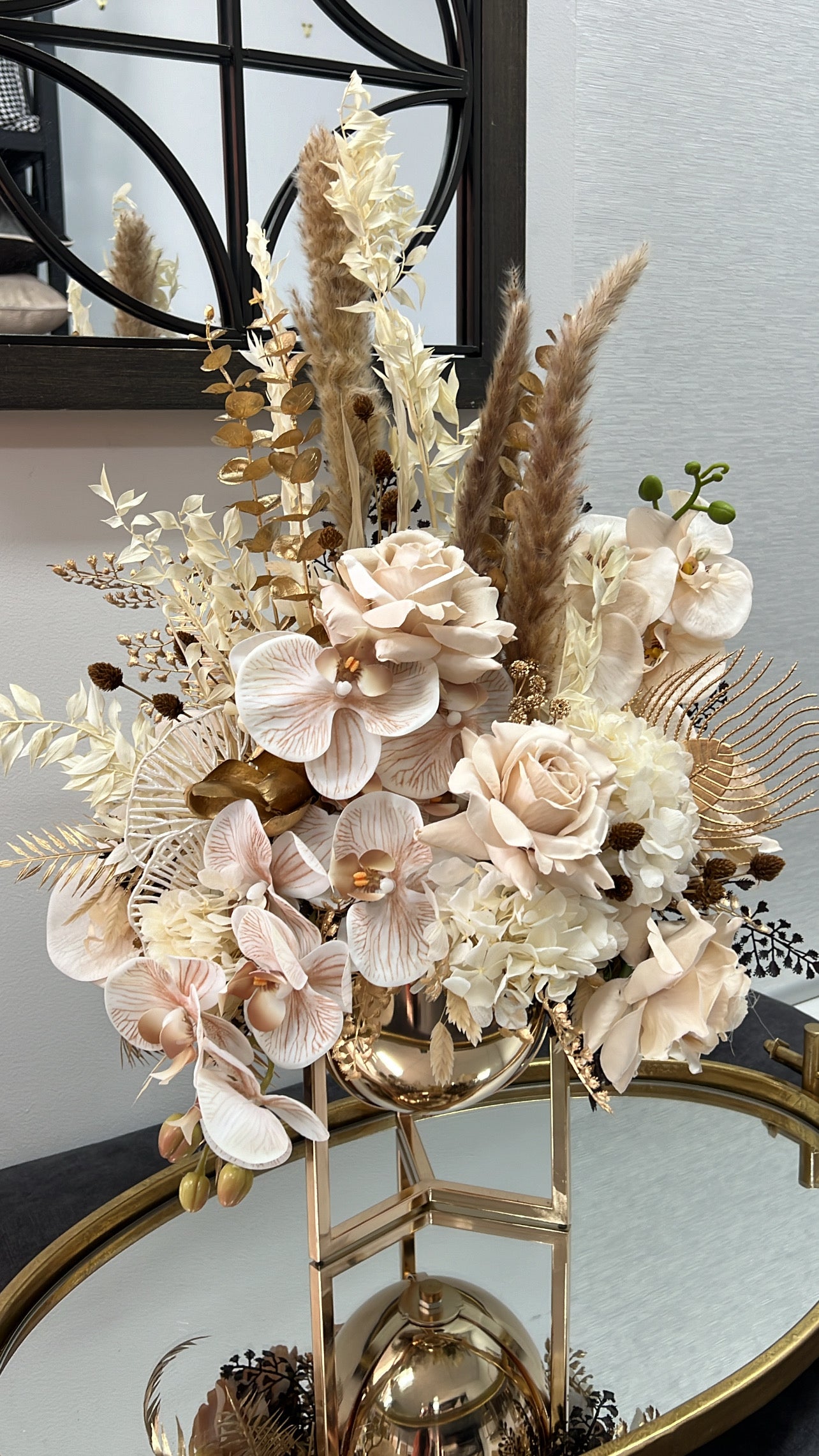 Tulin floral arrangement