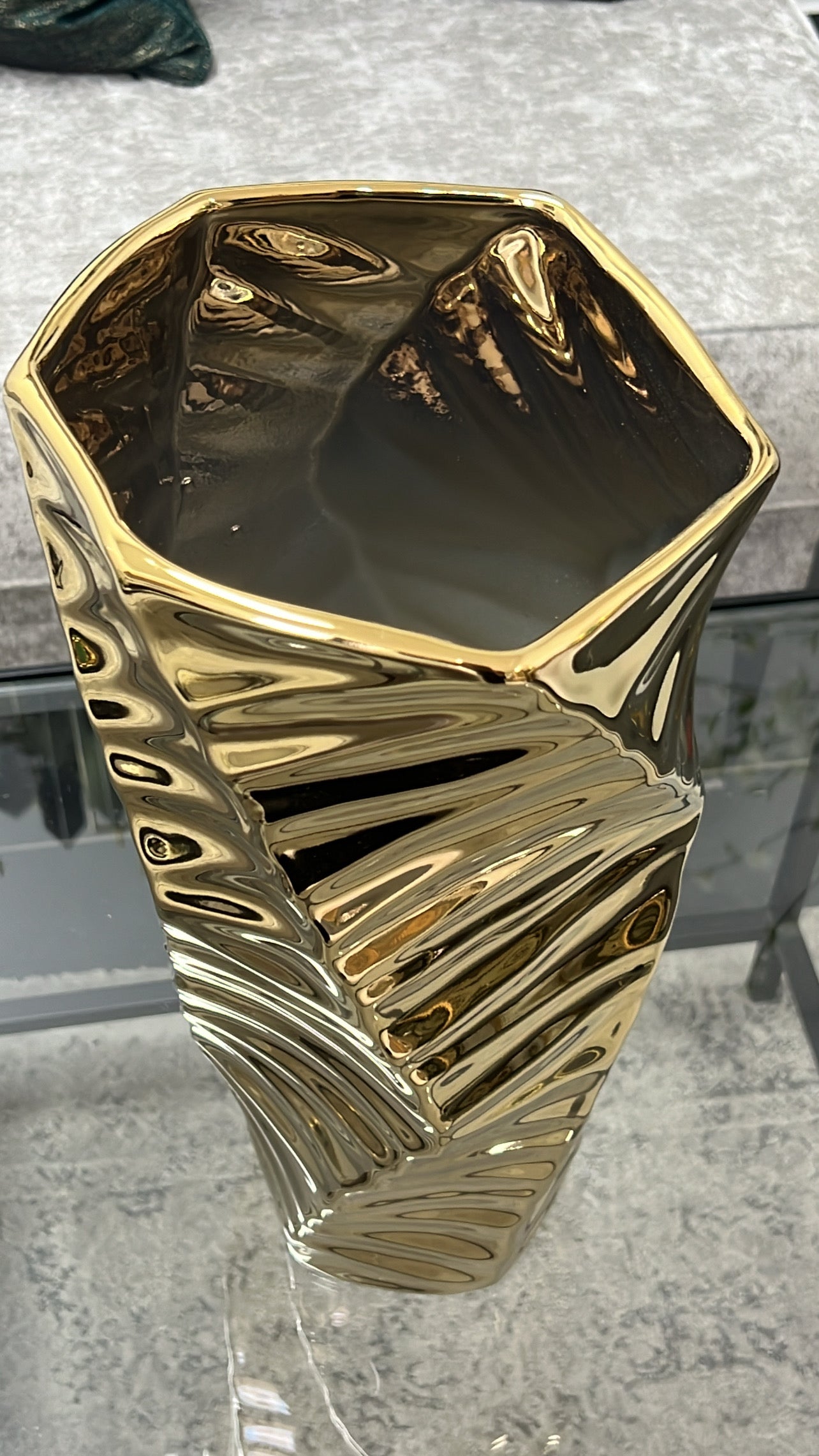 Fonde gold vase - Luscious Homewares