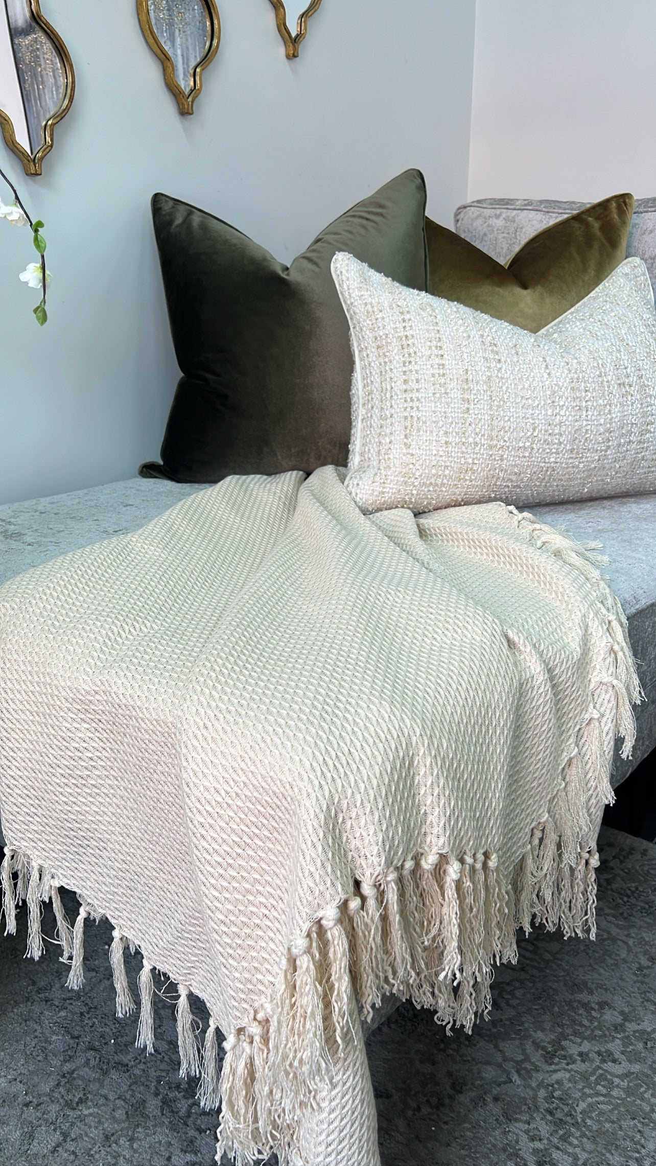 Calla Throw cream - Luscious Homewares