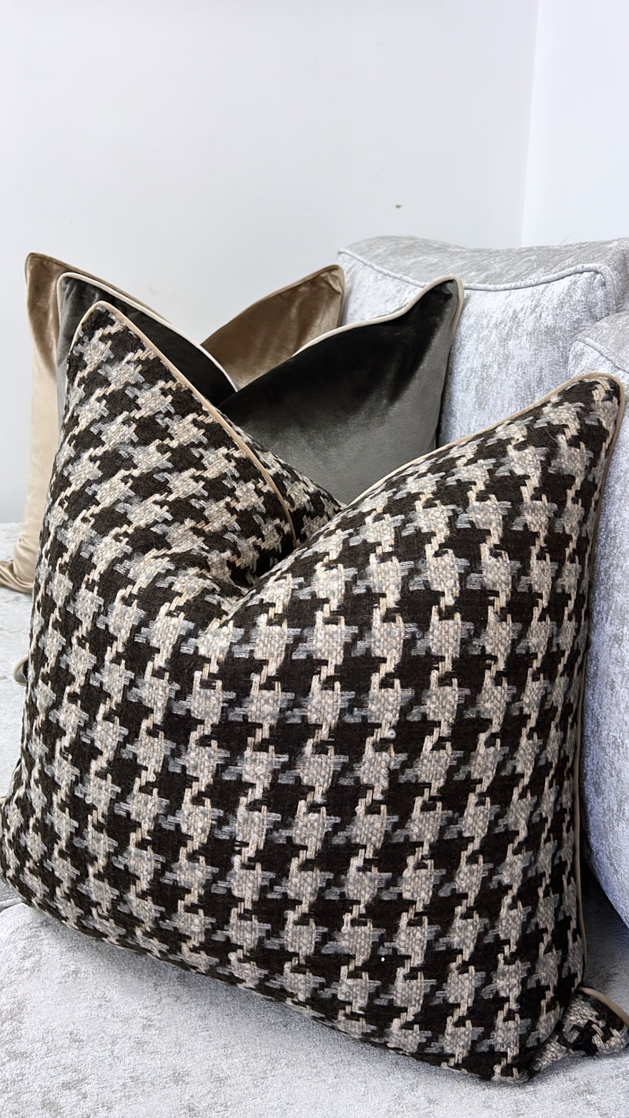 Hyatt cushion 55x55 - Luscious Homewares