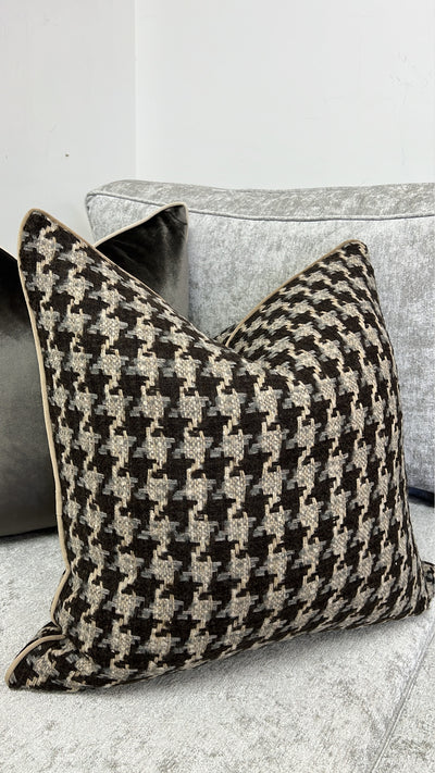 Hyatt cushion 55x55 - Luscious Homewares