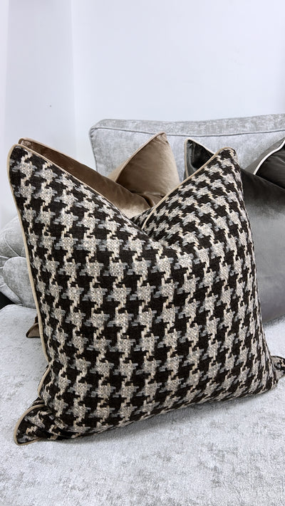 Hyatt cushion 55x55 - Luscious Homewares