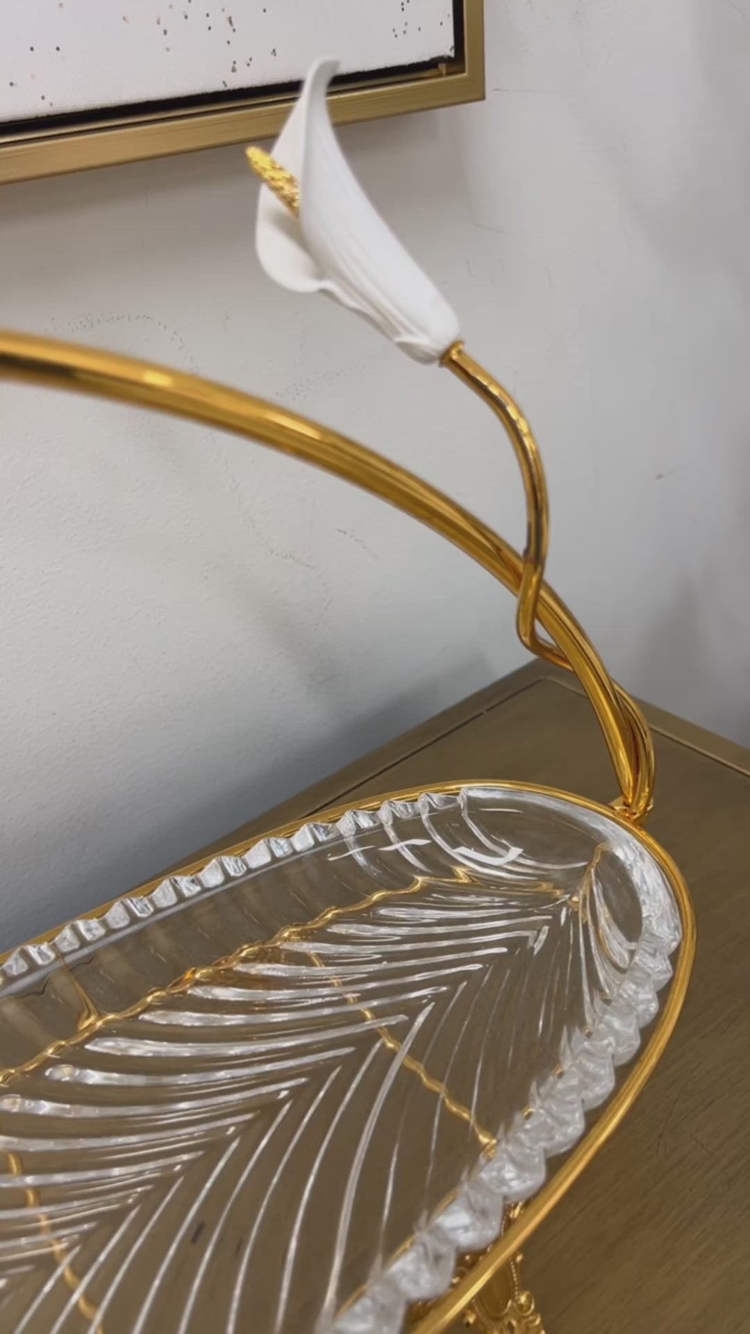 Tulip gold rack serving platter with handle