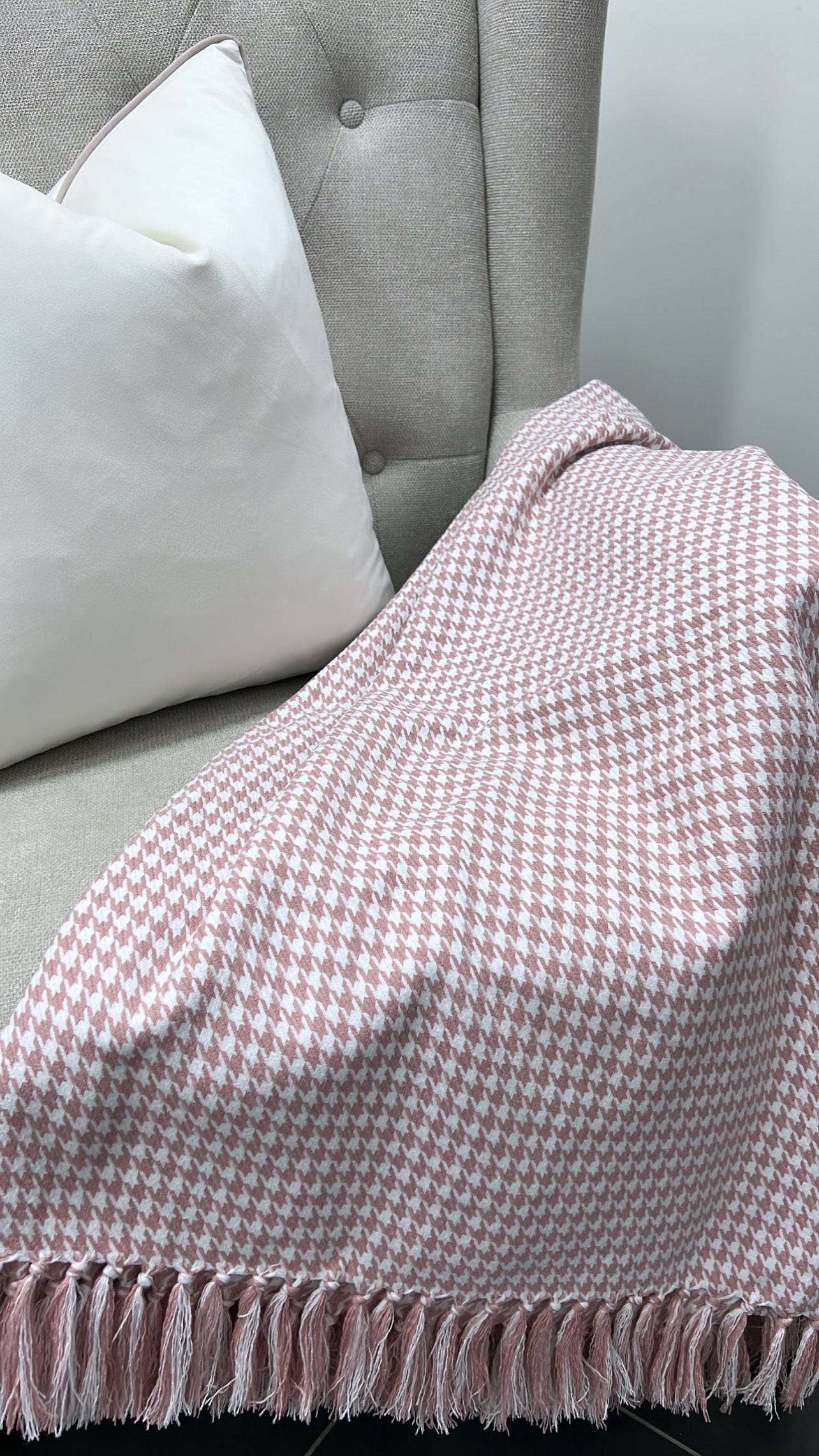 Giana pink throw - Luscious Homewares