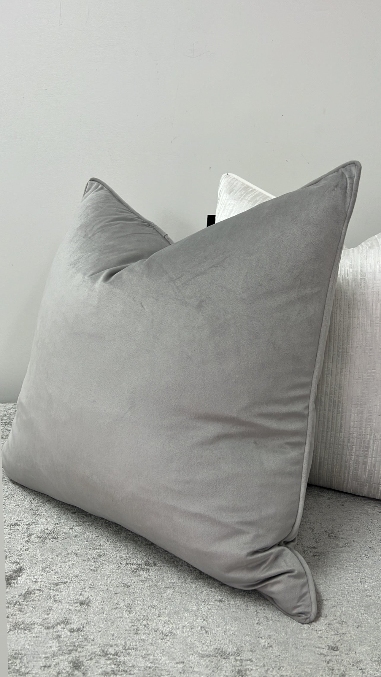 Amaya luxe silver 50x50 - Luscious Homewares