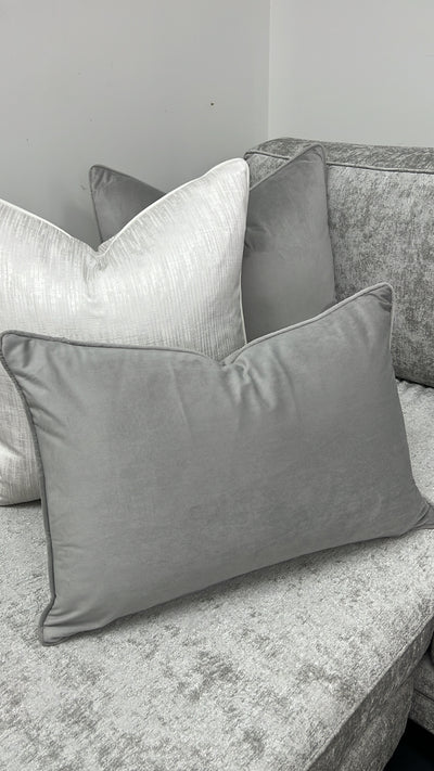 Amaya luxe velvet silver 40x60 - Luscious Homewares